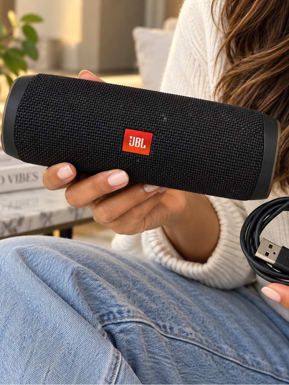 JBL Flip 4 Black Portable Bluetooth Speaker with Charging Cable
